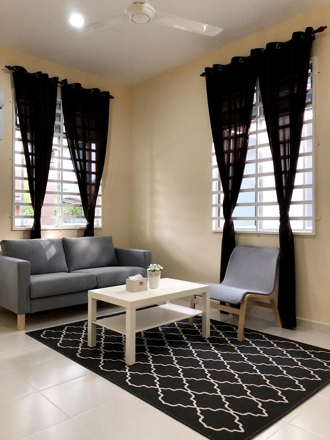 Twin Homestay D Kuala Terengganu Bagian luar foto